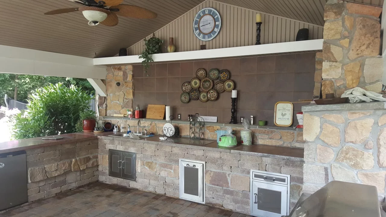 Kitchen under cover